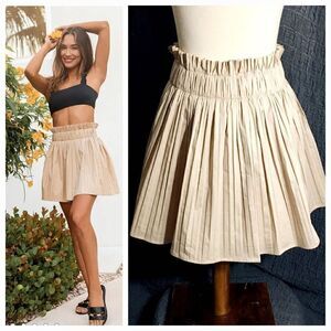 Lulu’s NWT Can't Forget You Tan Pleated Mini Skirt Size Small